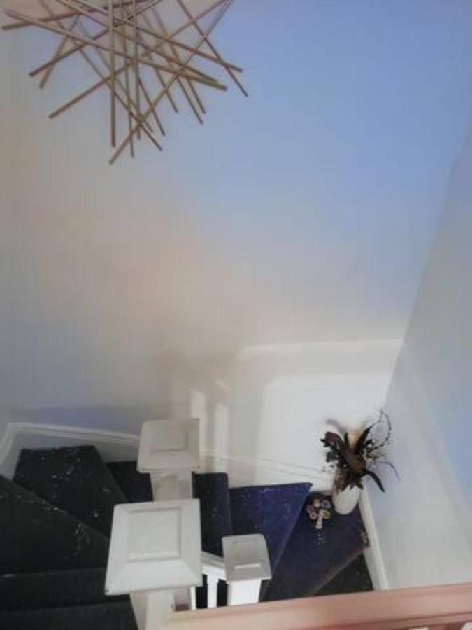 Booking-Eddy- Single Room With Self Check-In Hull Exterior foto